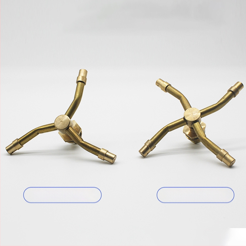 Varinis besisukantis purkštuvu vejai ir daržams