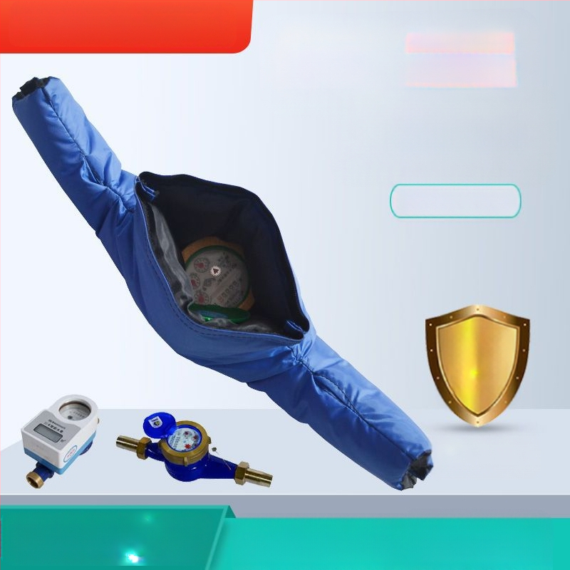 Vandens skaitiklio izoliacijos gaubtas, audinys su izoliaciniu vatos šerdimi; kieta forma, paviršiaus iškyšų tipas, darbinė temperatūra iki 80°C