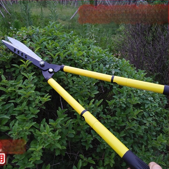 Телeскопични градински ножици за резитба с дръжка от стоманена тръба, 65Mn стомана; диаметър на резитбата 1–10 мм; тегло 1,2 кг; марка German help