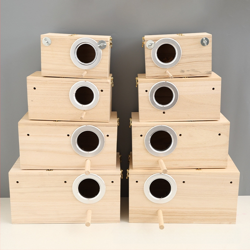Medinis stačiakampis paukščių lizdas su platforma papūgoms – lauko veisimo dėžė