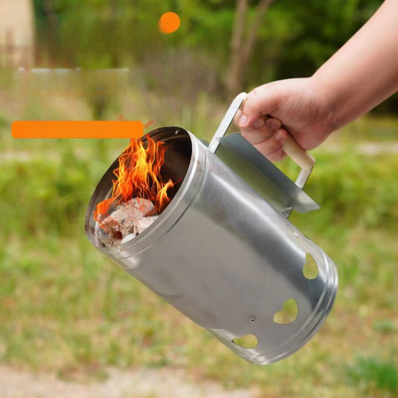 Anglių uždegimo cilindras kepsninėms — geležinė konstrukcija, šiuolaikiškas minimalistinis dizainas