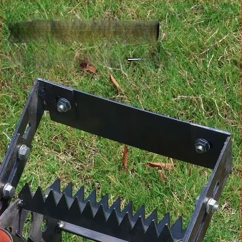 Ratinis ravėjimo įrankis žemės ūkiui – patobulintas rankinis ravėjimo ir dirvos atpalaidavimo įrankis, mangano plieno dantyta kaltas, storesnis ir platesnis