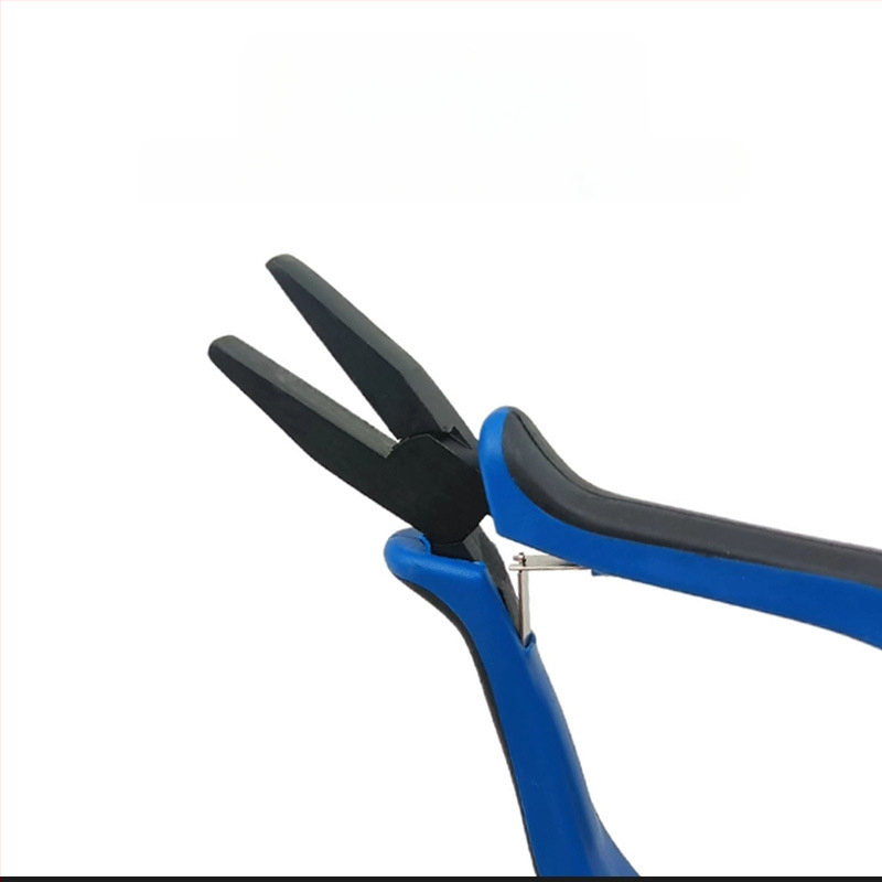 Lapos orrú fogó teflon bevonattal és műanyag markolattal DIY ékszerkészítéshez, kampó kötéséhez és zsinórhúzáshoz