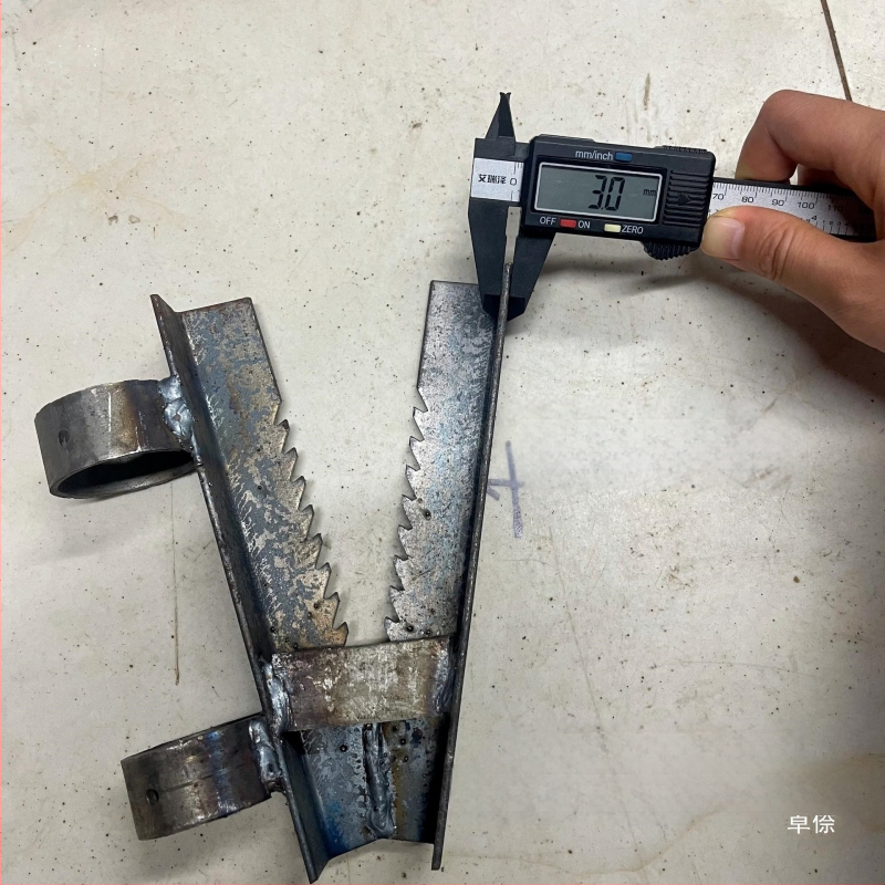 Kézi manioka kihúzó eszköz – munkaerő-megtakarító mezőgazdasági eszköz