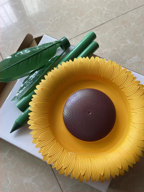 Paukščių lesyklėlė su saulėgrąžų motyvu lauko naudojimui (Suaugusiems paukščiams; rūšis: paukštis; Be importo)