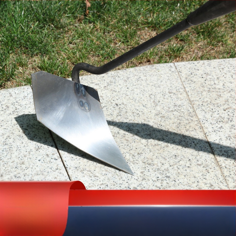 Trikampis kastuvas iš stores mangano plieno žemės ardymui ir griovių kasimui su aštriu galu.