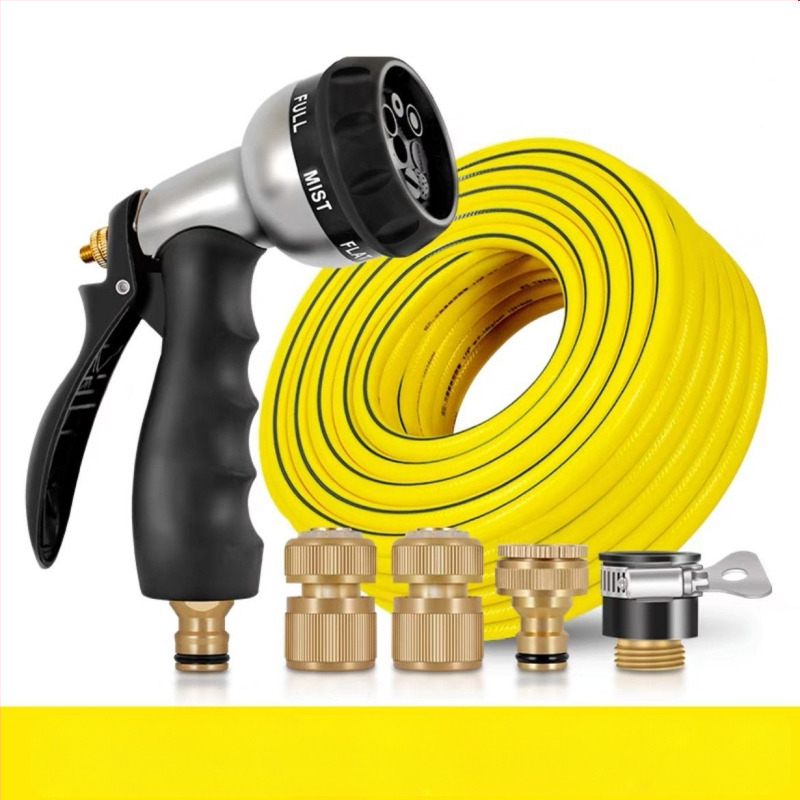 Sakausējuma laistīšanas smidzinātāja komplekts – vara korpuss, sakausējums dūja, sakausējuma pistoles korpuss, plaukstas spiediena rokturis