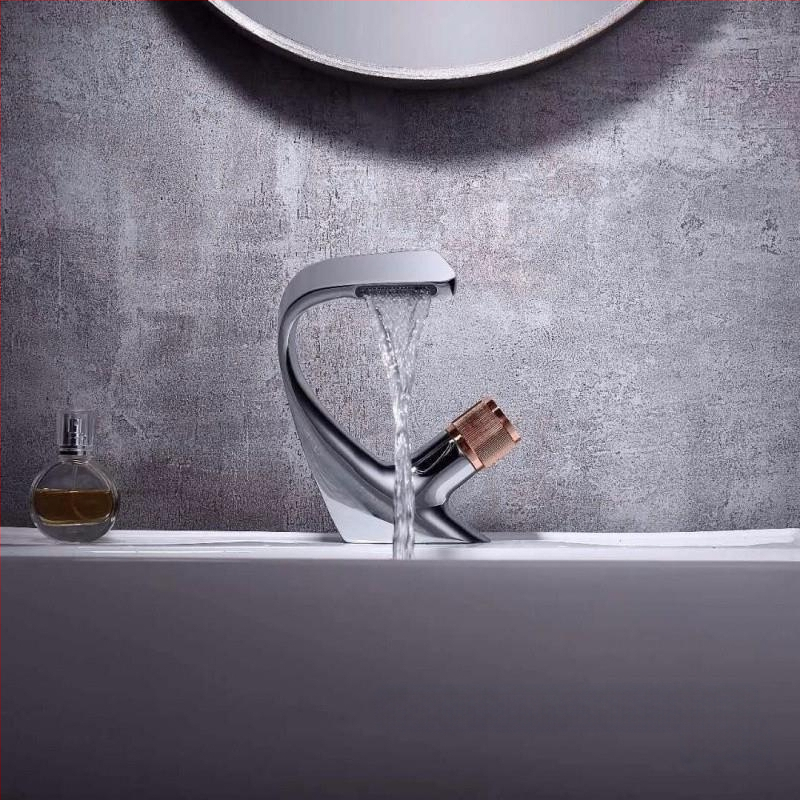 Mosdó alatti mosogatócsaptele, sárgaréz, CUPC tanúsítvány, kerámiás szelepfő, érzékelős működés, három stílusú dizájn