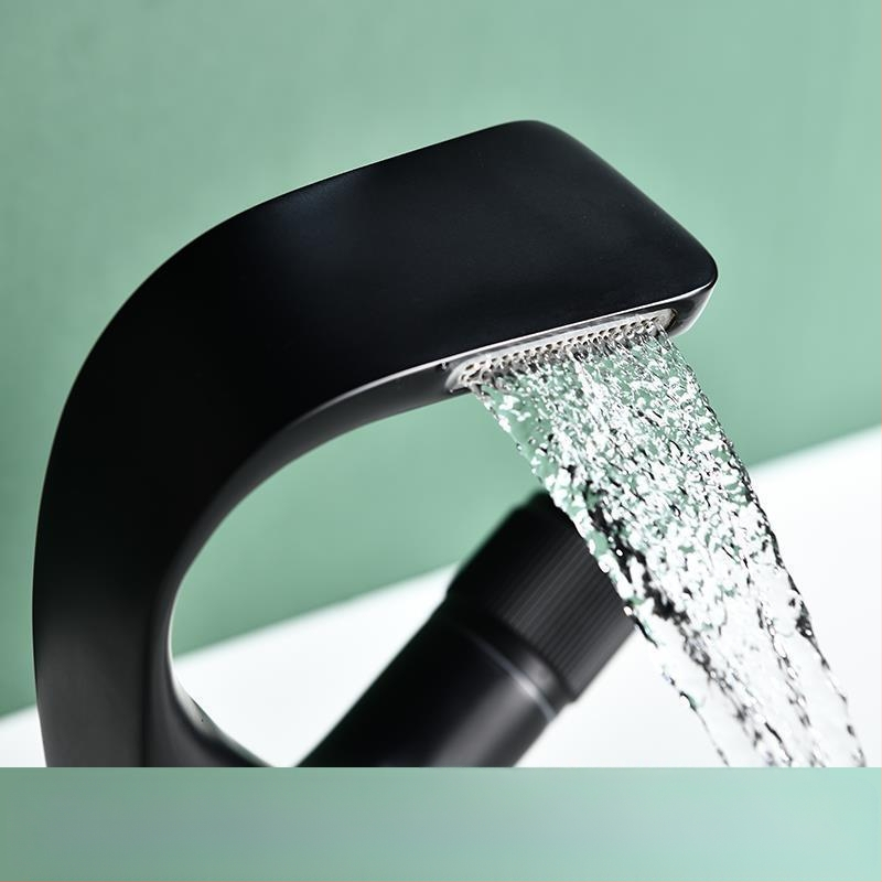 Mosdó alatti mosogatócsaptele, sárgaréz, CUPC tanúsítvány, kerámiás szelepfő, érzékelős működés, három stílusú dizájn