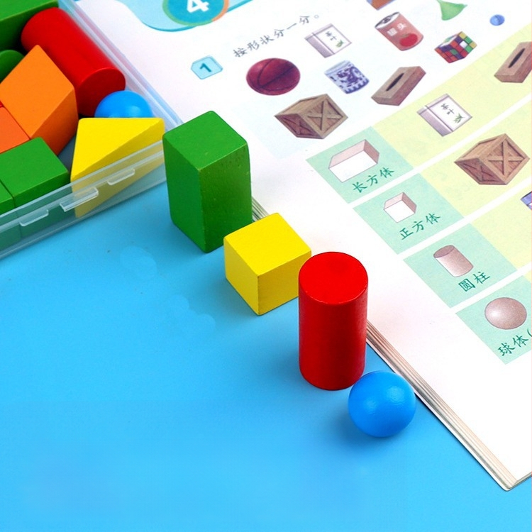 Medinis komplektas geometrijos figūroms skaičiuoti su strypeliais ir diskais – 3D geometrijos modelių rinkinys 7–14 metų vaikams