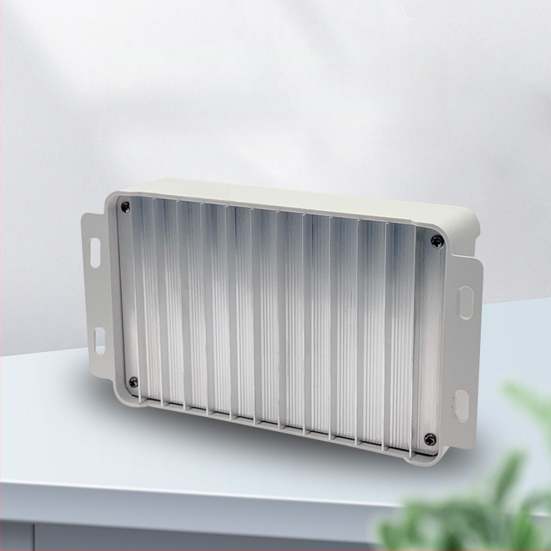 Saulės energijos valdiklis gatvių apšvietimui su automatinio identifikavimo funkcija, 48V, plastikinis korpusas, CE sertifikatas