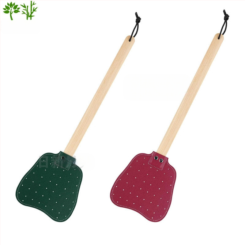 Odinė musėms plaktuvė su ilga bukmedžio rankena — tvirta konstrukcija, netoksiška, personalizavimo galimybė