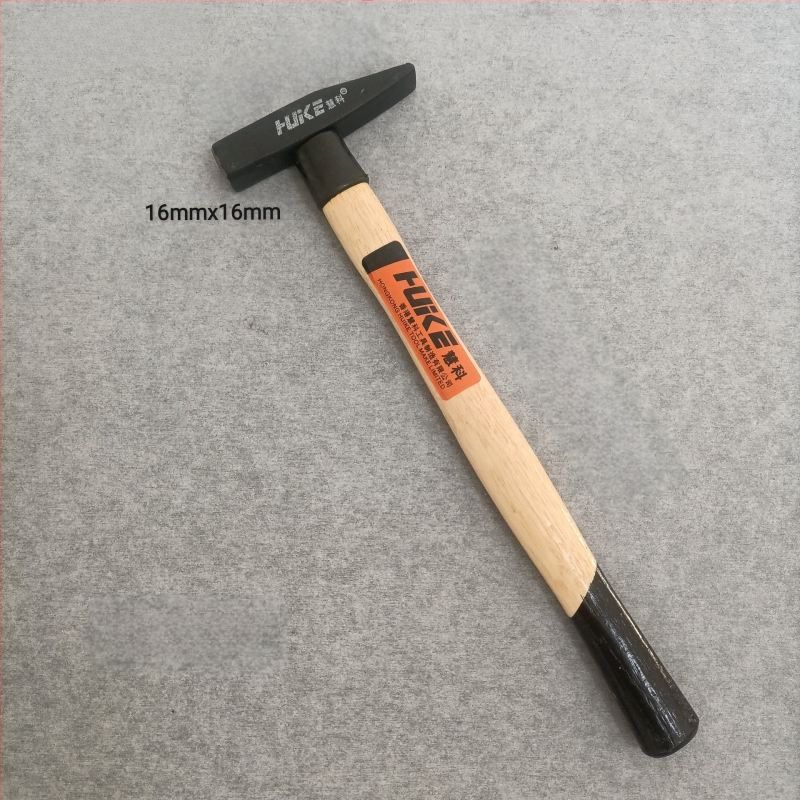 Nagų plaktukas su geležine galva