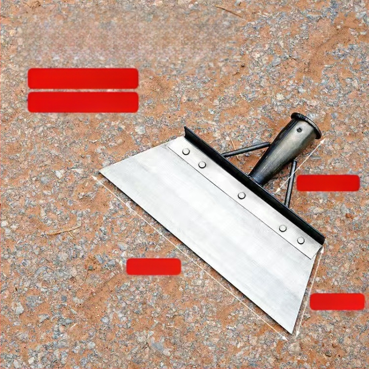 Mangano plieno sniego kastuvė su dantyta mentele, skirta žemės ūkiui, galvijų laikymui ir namų tvarkymui