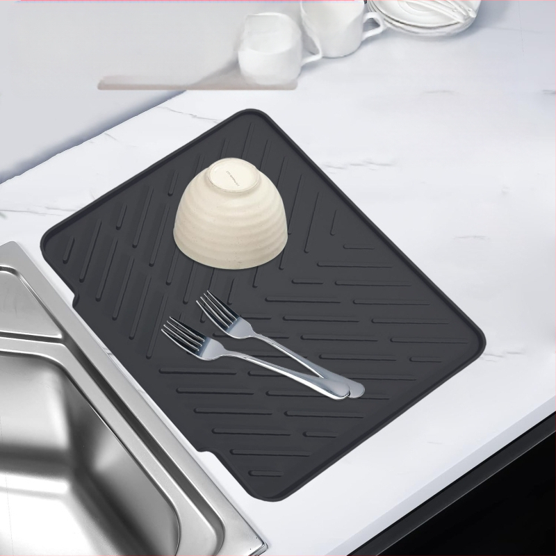Silikoninė virtuvės džiovinimo kilimėlis su drenažo anga ir izoliacija, kvadratinės formos, degraduojantis, išleistas 2023