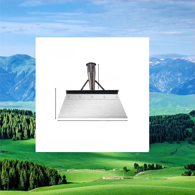 Sniego šluota iš mangano plieno su dantyta briauna – skirta sniego šalinimui, mėšlo tvarkymui ir buitinėms valymo darbams