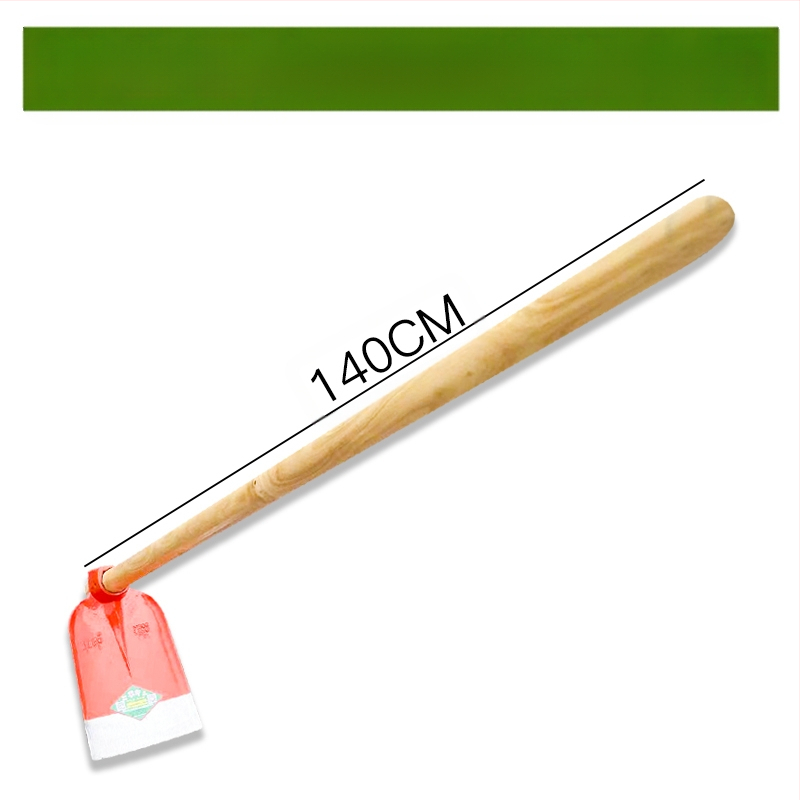 Sodo kaltas motyka plevelėms, daržovių augimui ir dirvos purninimui – kasimas ir purenimas