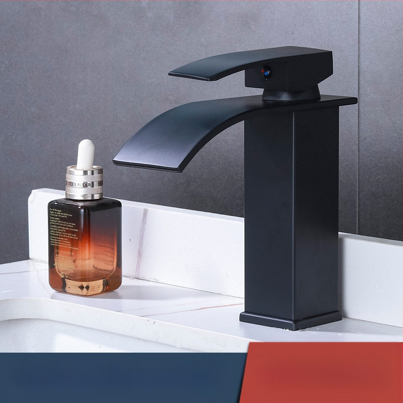 Maišymo praustuvo čiaupas, 304 nerūdijančio plieno, keraminis kasetinis vožtuvas, vieno skylės montavimas, 1/2`` įėjimas/išėjimas, darbinė temperatūra 0–90°C