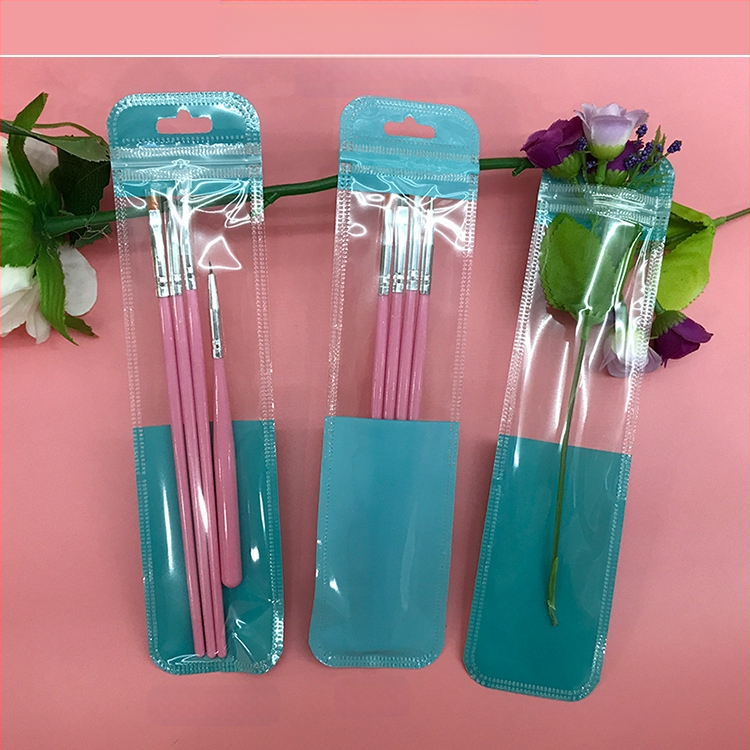 Caurspīdīga pašaizveramā dāvanu iepakojuma soma ar noapaļotiem stūriem; aizvēršanas garums 2.5 cm; iepakojumā 50 gab.; materiāls: jauns materiāls