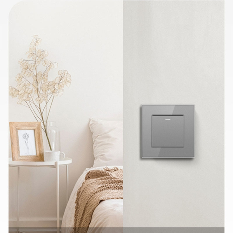 Sieninis jungiklis su karštu stiklo plokšte, įmontuotas rocker jungiklis, Europos standartas 86-type; 110-250V AC, 16A, montavimo skylučių atstumas 60x60 mm, tin phosphor bronzos kontaktai, 100k ciklų tarnavimo laikas