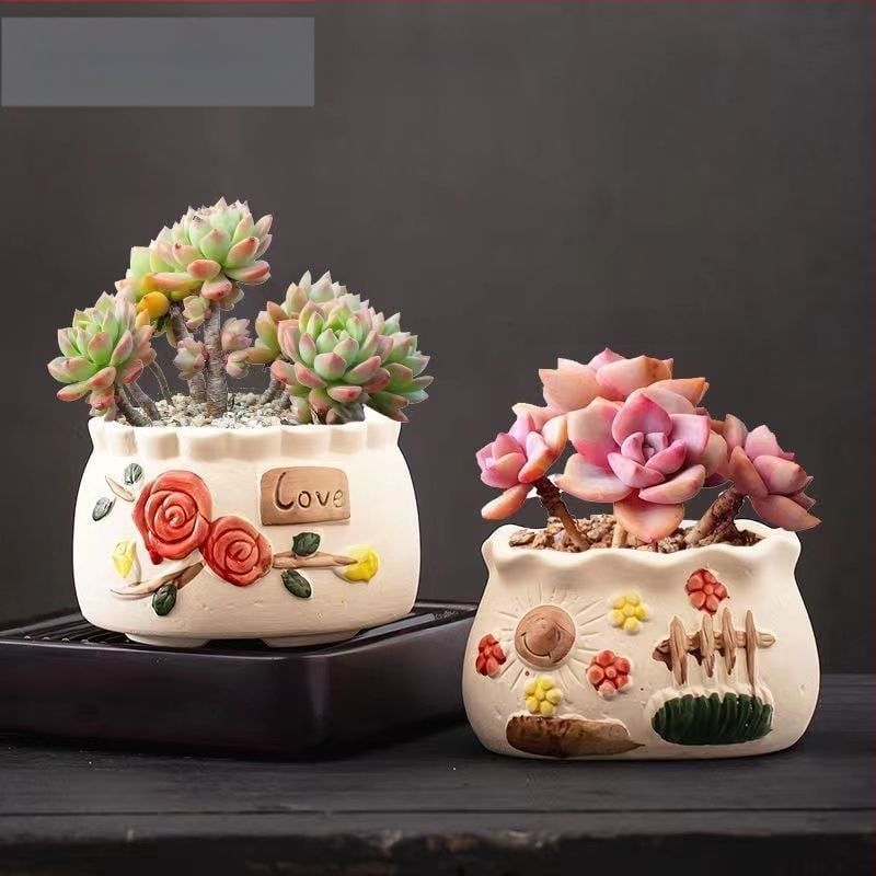 Keraminė sukulentų vaza, kvėpuojanti, stovinti ant grindų, modernus minimalistinis stilius