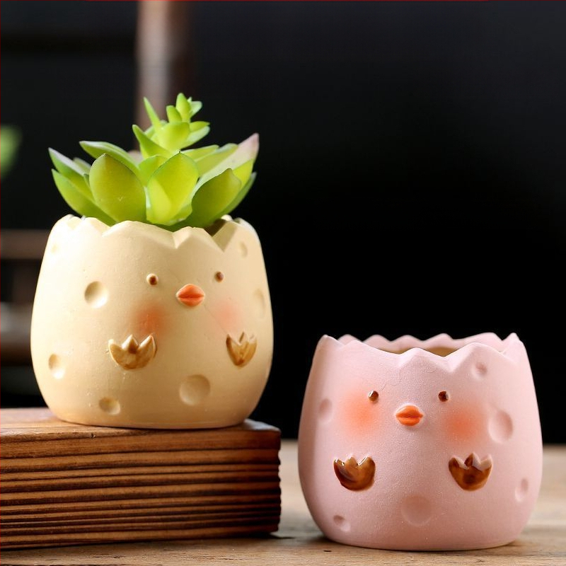 Keraminė sukulentų vaza, kvėpuojanti, stovinti ant grindų, modernus minimalistinis stilius