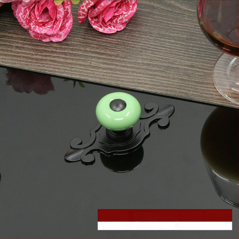 Apvali keramikinė spintos durų ir stalčiaus rankenėlė su baze, šiuolaikinis minimalistinis stilius.