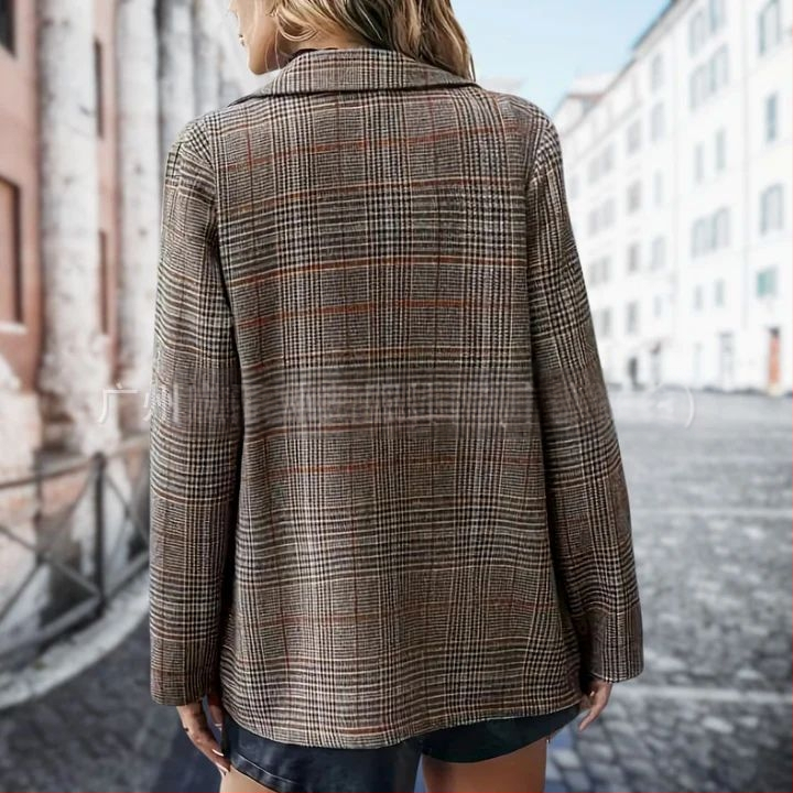 Női kabát rácsmintás, bő szabás, közép hosszúságú 65–80 cm, zakós gallér, háromgombos zárás