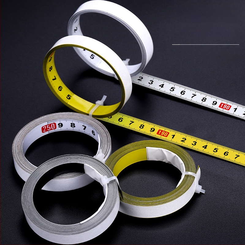 Lipni matavimo juosta su metaline skale — Superior