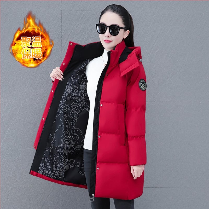 Moteriškas poliesterio paltas su šilkinio tipo pildymu, vidutinio ilgio, ilgos rankovės, nuimamas gobtuvas, užtrauktukas