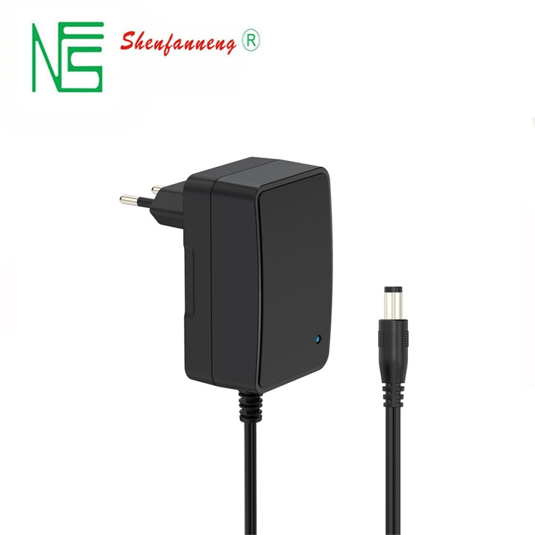 SFN024-CH Зарядно за батерия на детска количка, вход AC100-240V, изход DC12V, CE сертифициран