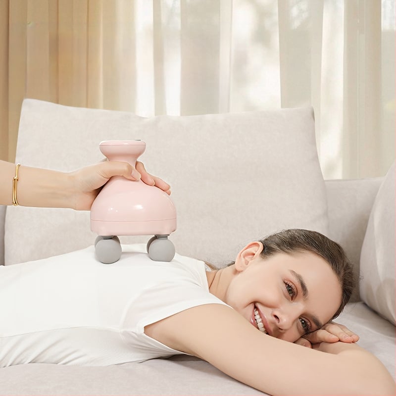 Ručný fascia Gun masér na krk, plecia a celé telo, 4 hlavový elektrický perkusný masér s LCD, 5+ rýchlosti, vstavaná batéria 500–800 mAh, hlučnosť 46–70 dB