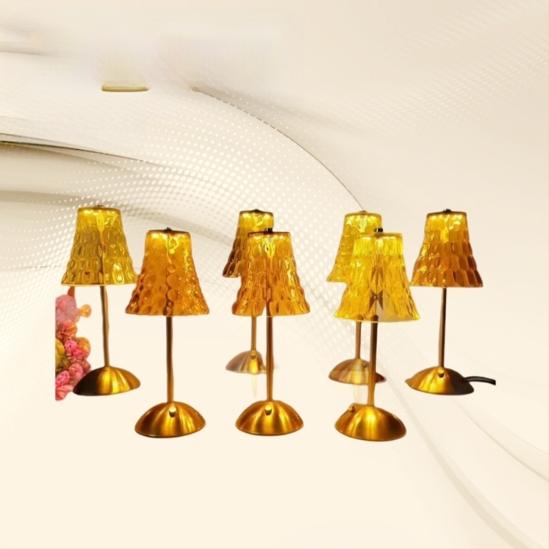 Kristályos luxusú asztali lámpa, háromszintű fényerő-szabályozás, projekció, éjszakai fény és ambient világítás, beltéri/kültéri használatra