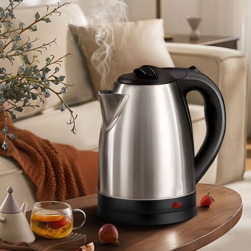 Електрически чайник с гравирано лого, постоянна температура, обем 2 л+, мощност 1000–1500 W, 360° база