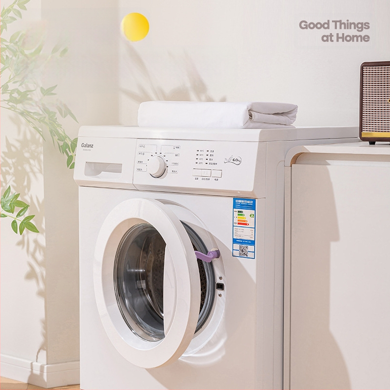 Skalbimo mašinos durų užraktas su magnetine fiksacija, ventiliacija prieš pelėsius ir kvapus – be montavimo, plastikinė medžiaga (80% naujo plastiko)