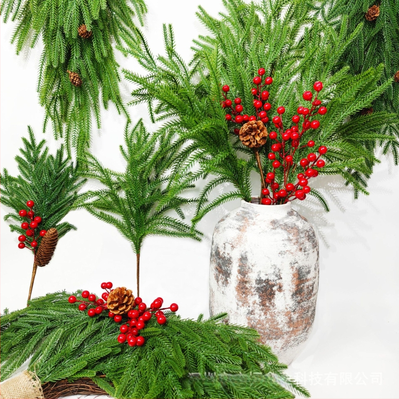 Τεχνητό χριστουγεννιάτικο στεφάνι - χειροποίητο, πλαστικό, έτοιμο για δώρο