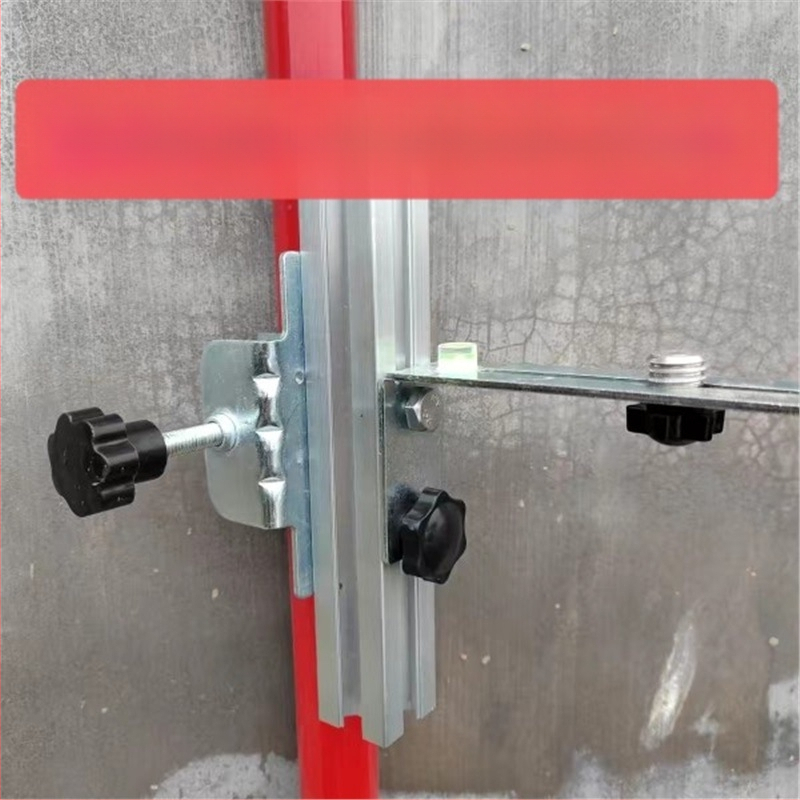 Нивелир с телескопичен прът – железен крепеж, пластмасова платформа за пан/наклон, регулируем прът, лазерен принцип