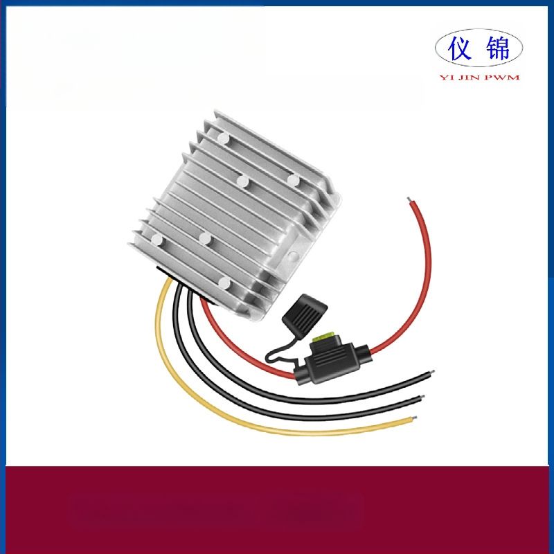 Automobilinis DC-DC keitiklis 48V į 12V, 10–30A, IP67 atsparus vandeniui, įvestis 18–75V, išvestis 12V DC, su perjungiamu maitinimo šaltiniu
