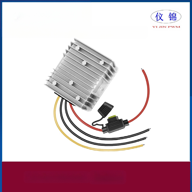 Automobilinis DC-DC keitiklis 48V į 12V, 10–30A, IP67 atsparus vandeniui, įvestis 18–75V, išvestis 12V DC, su perjungiamu maitinimo šaltiniu
