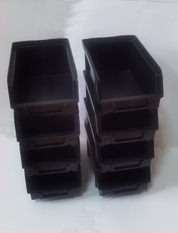 PP plastiko dalimis dėžutė su įstrižiniu atidarymu, stakavimo, sienos storis 2 mm, vidiniai matmenys pritaikomi