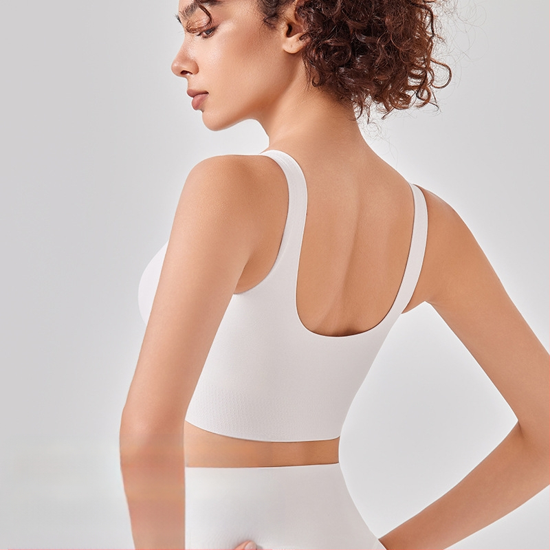 Sportni grudnjak u stilu veste, otporan na udarce za visokointenzivne trčanje, s punim košaricama i tankim oblikovanim košaricama, čvrste dvostruke naramenice, prozračan najlon