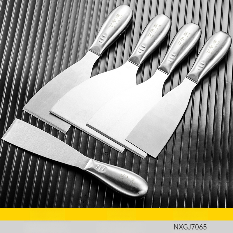 Шпакловъчен нож-скрепер от неръждаема стомана, едно тяло, дебелостенна конструкция, саблевиден връх за шпакловане на стени