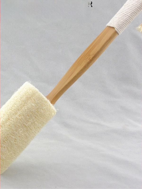 Ilgą rankeną turinti nuimama loofah vonios šepetėlis