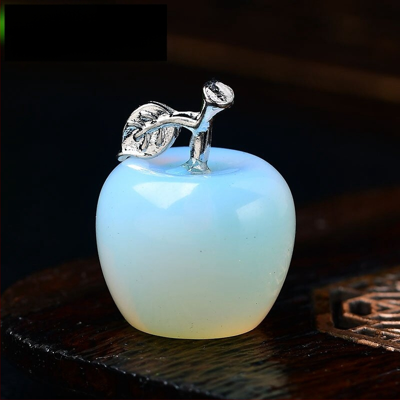 Krištolo obuolio formos akmens dekoracija su plokščią deimantinę bazę, itin plonas stilius, grandininis raštas