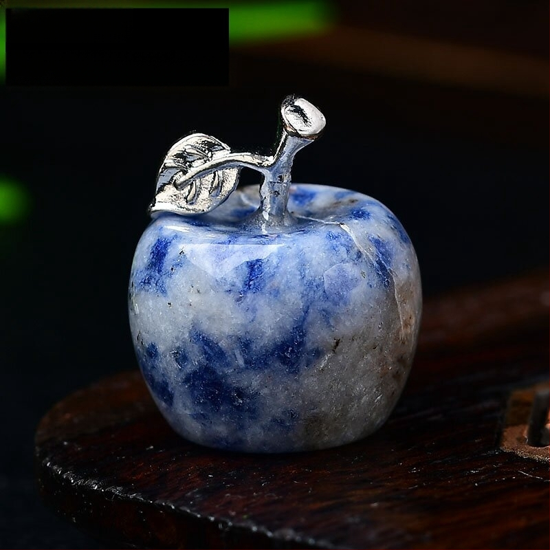 Krištolo obuolio formos akmens dekoracija su plokščią deimantinę bazę, itin plonas stilius, grandininis raštas