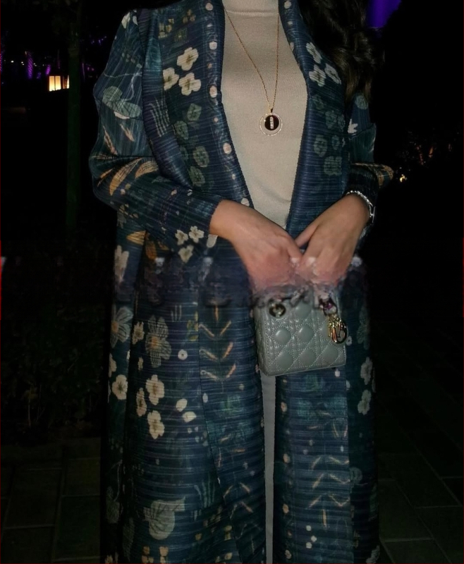 Plisuota moterų abaja su spausdintu raštu, laisvas kirpimas, ilgas rankovės, ilgas ilgis, poliesteris