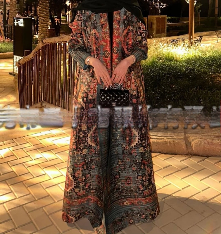 Plisuota moterų abaja su spausdintu raštu, laisvas kirpimas, ilgas rankovės, ilgas ilgis, poliesteris