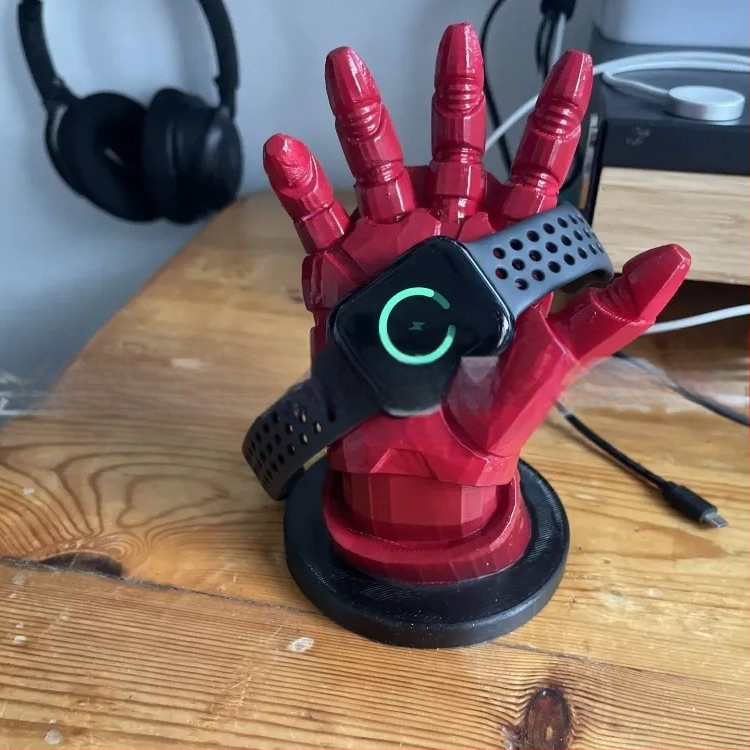 Автомобилен магнитен държач за телефон с 3D принтиран Iron Man дизайн, зарядна база, PLA материал, палмовидна форма, стил модерно изкуство