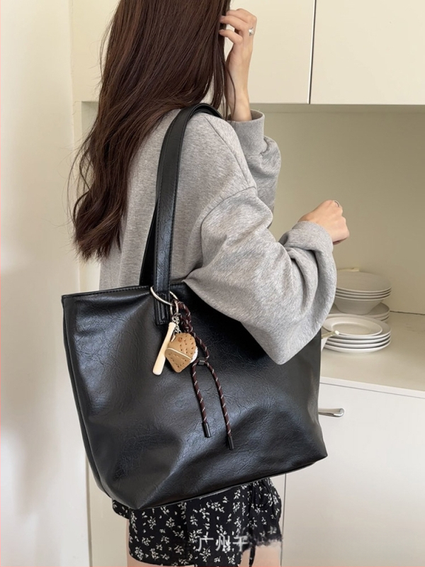 PU кожена Tote чанта, хоризонтална квадратна форма, цип за затваряне, вътрешен джоб с цип, вътрешен джоб тип patch, Пролет 2025