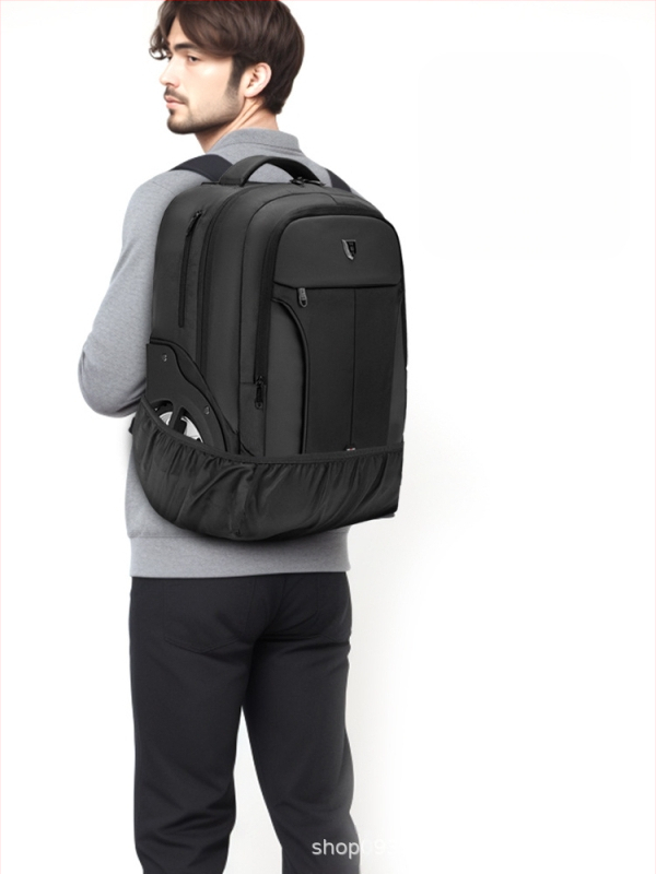 Бизнес раница с колела за пътуване — закопчаване с цип, полиестерен материал, тегло 3 кг, подходяща за бизнес пътувания